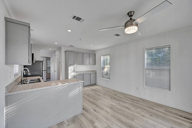 Foto del edificio - 1701 Post Rd