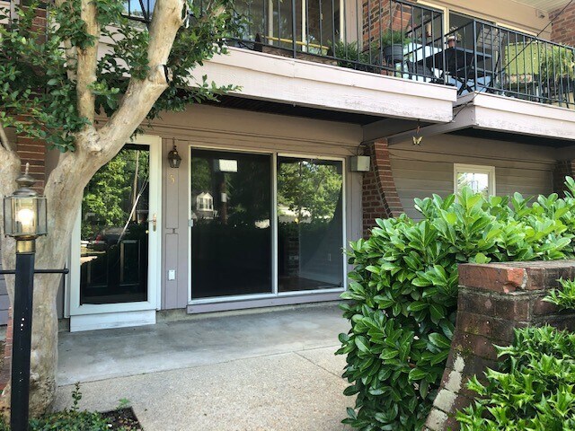 Foto principal - 5900 Patterson Ave