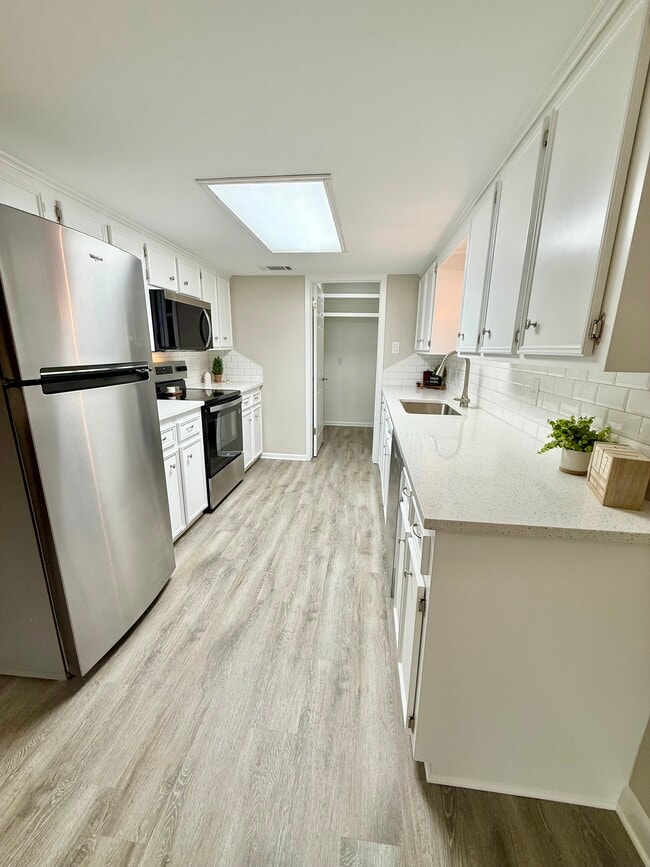 Foto del edificio - 601 Cache Cv