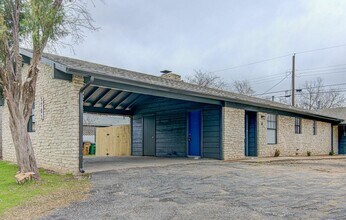 Building Photo - 5703 Gloucester Ln