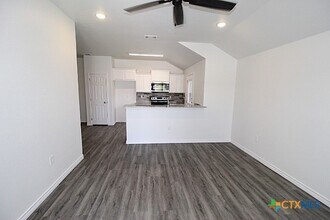Building Photo - 118 Wind Ridge Dr