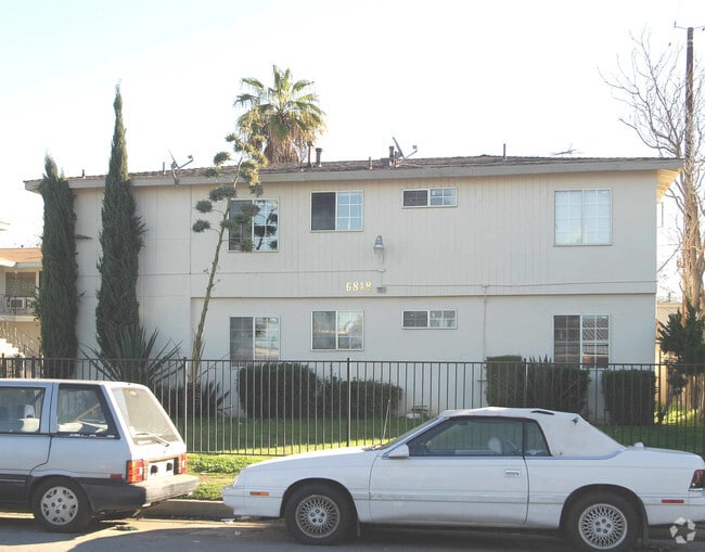 Building Photo - 6818 Morella Ave