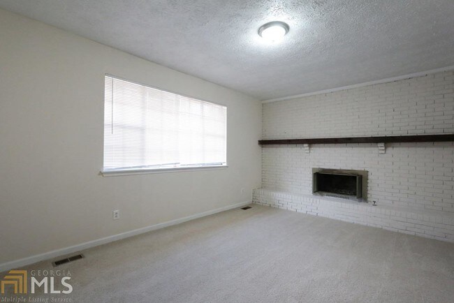 Foto del edificio - 6603 Fleming Rd