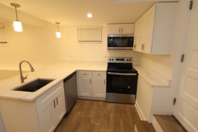 Foto del edificio - 5805 N Richmond St