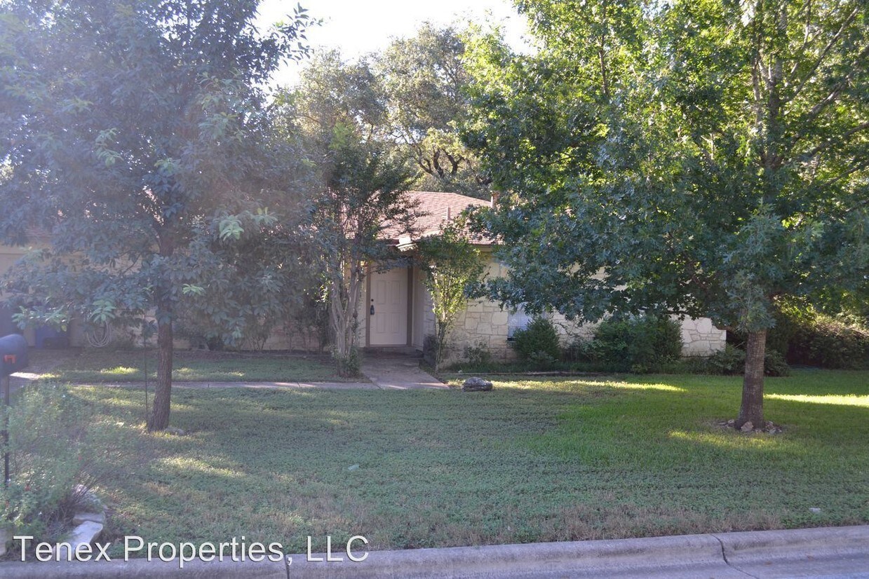Primary Photo - 11801 Buckingham Rd