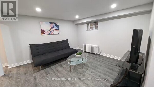 Photo du bâtiment - 47 Maxwell Ave