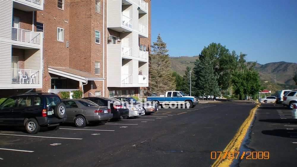 Primary Photo - 1150 Golden Cir