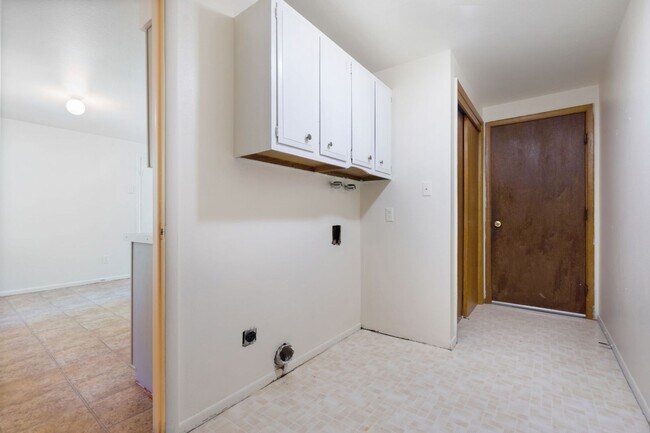 Foto del edificio - 3405 Butternut Dr