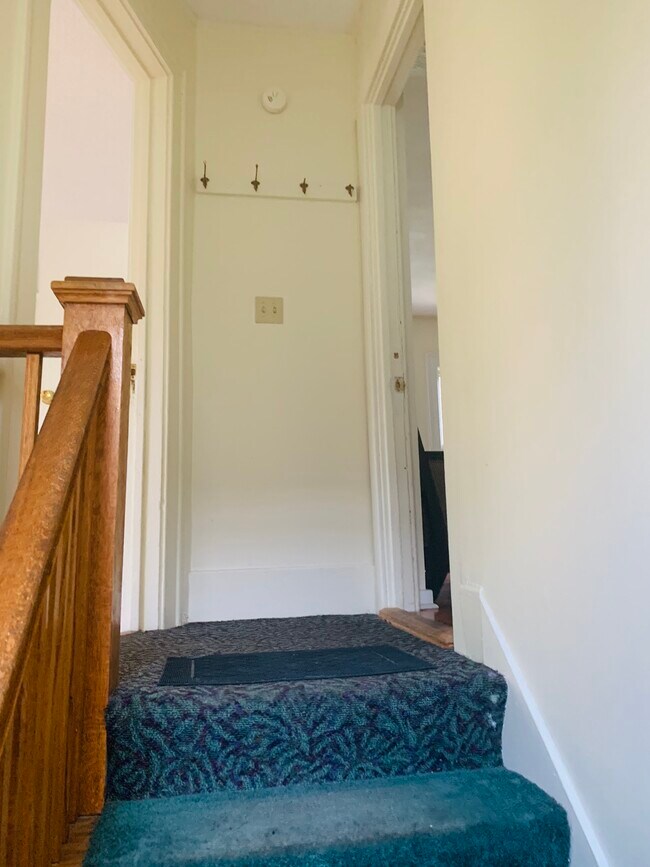 Entryway - 444 Westcott St