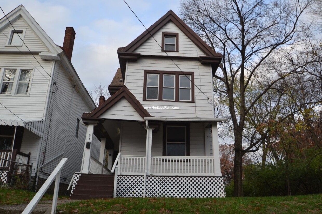 Primary Photo - Updated 3 Bedroom in the Incline District