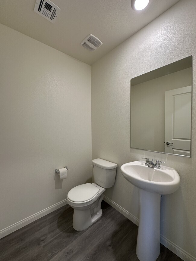 Building Photo - 10403 Luna Mezzo St