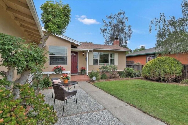 Foto del edificio - 467 Chestnut Ave