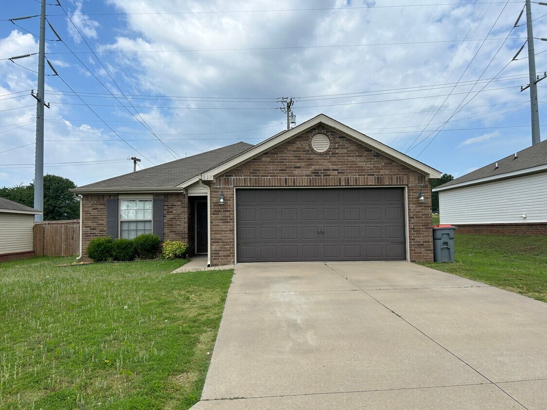 217 Regency Dr, Barling, AR 72923 House Rental in Barling, AR