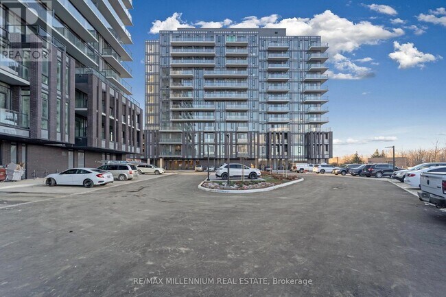 Photo du bâtiment - 225-225 Veterans Drive