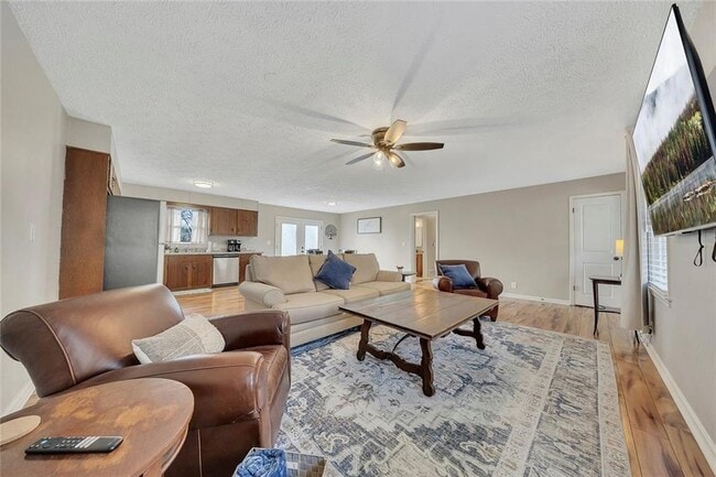 Foto del edificio - 303 Nottingham Dr