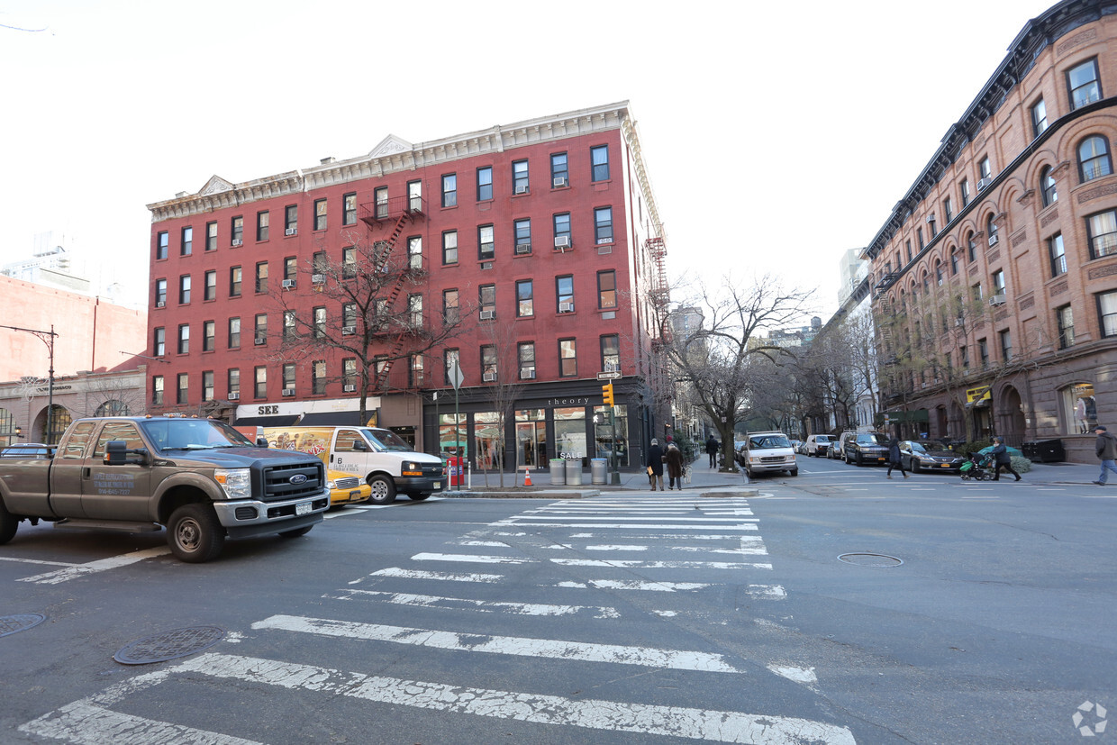 Primary Photo - 201 Columbus Ave