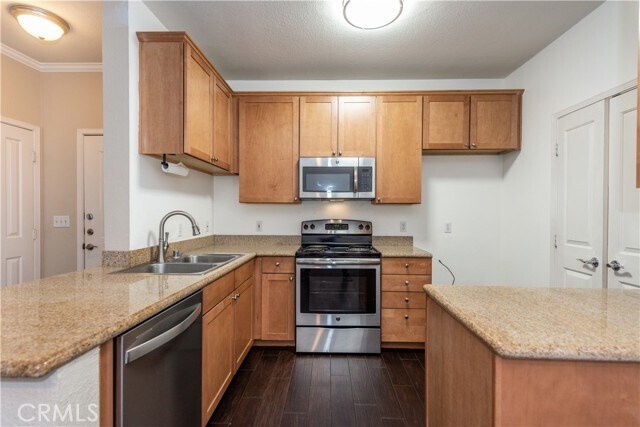 Building Photo - 22681 Oak Grove