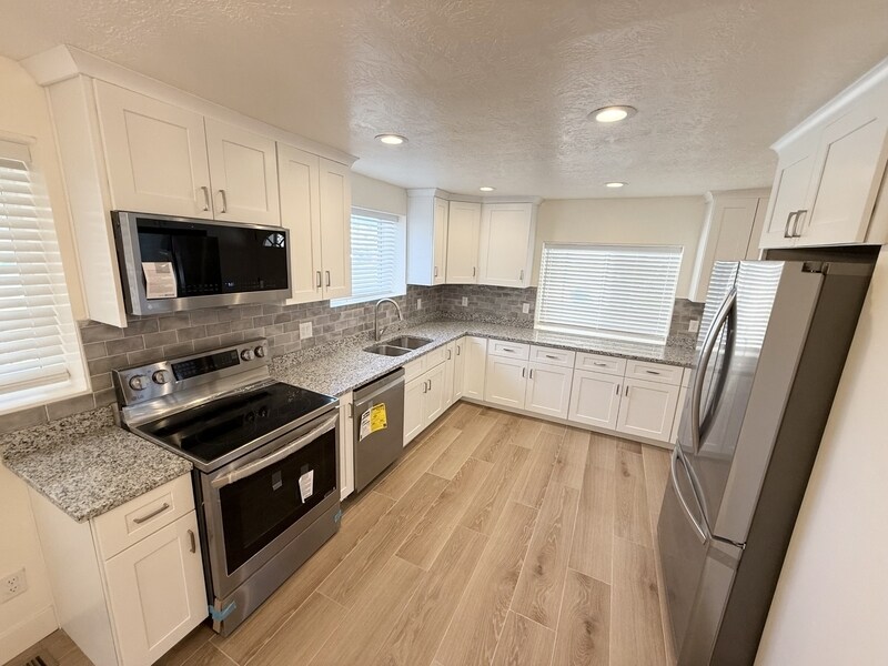 Foto principal - 675 E 1700 S St