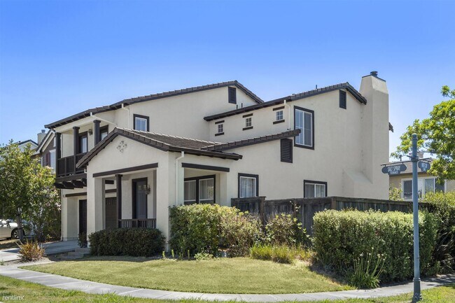 Building Photo - 4 br, 2.5 bath House - 1051 Salt Spray Ter...