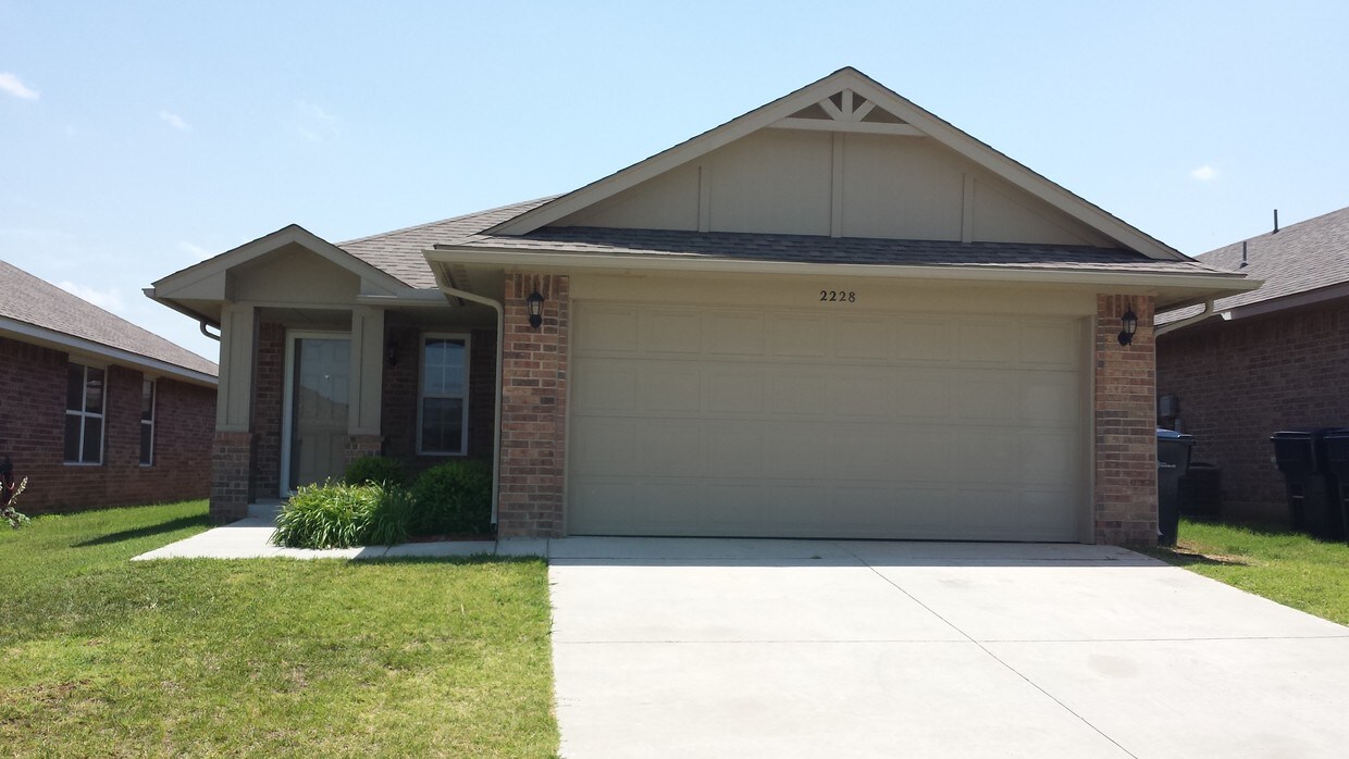 2228 NW 197th St, Edmond, OK 73012 House Rental in Edmond, OK