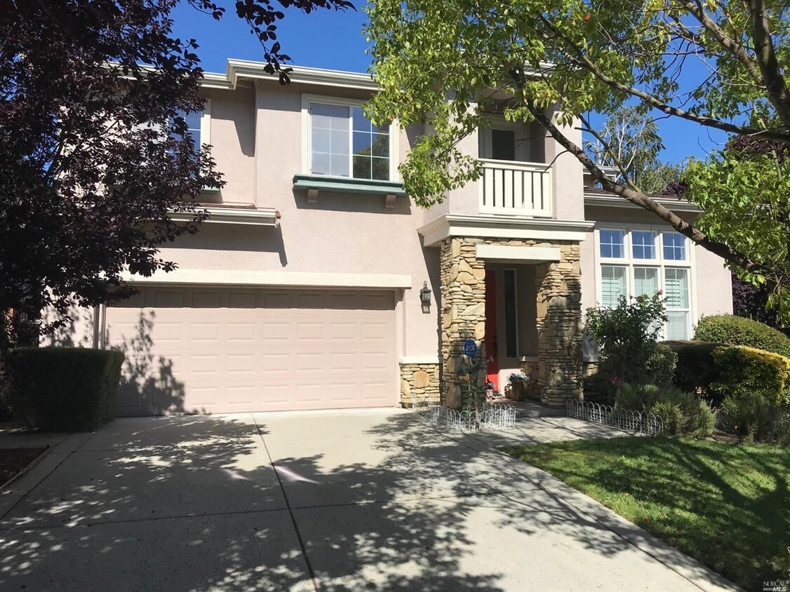 80 Pinheiro Cir, Novato, CA 94945 House Rental in Novato, CA