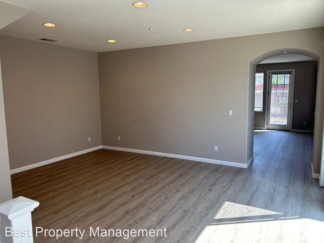 Building Photo - 5 br, 3 bath House - 2352 St Augustine Dr