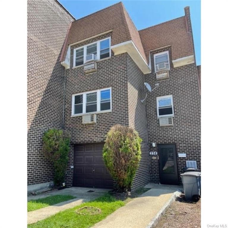 238 Meagher Ave Unit 3, The Bronx, NY 10465 Room for Rent in The