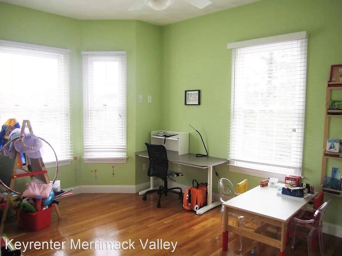 Foto del edificio - 4 br, 4 bath House - 9 Coderre Way,