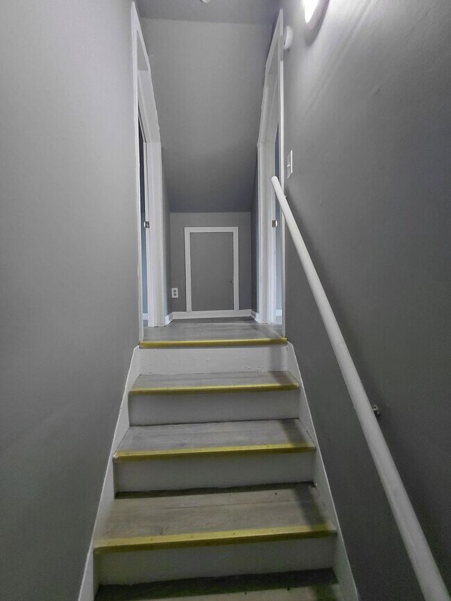 Foto del edificio - 6175 Guilford- 4 BEDS & 1.5 BATH FOR RENT!