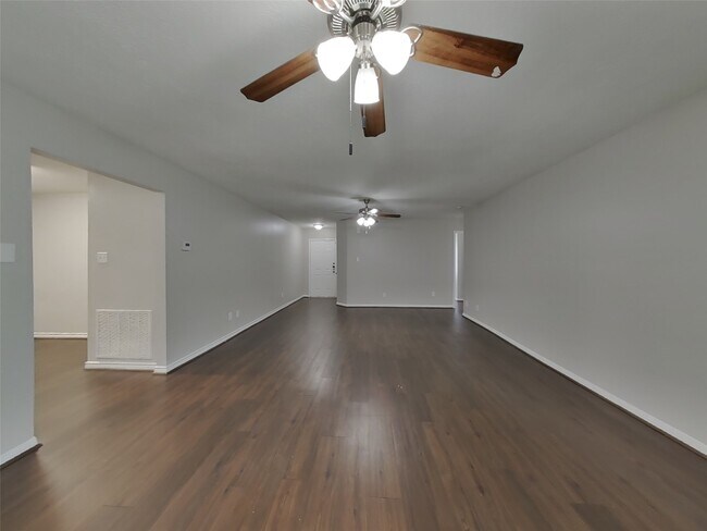 Foto del edificio - 28707 Binefield St