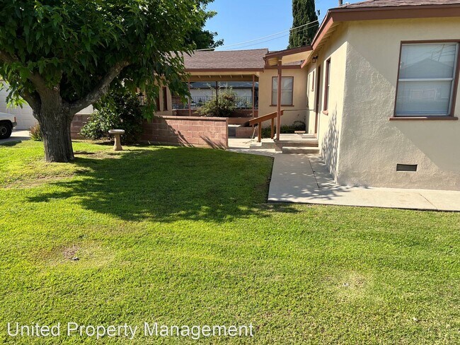 Foto del edificio - 2 br, 1.5 bath House - 12251 Michigan St