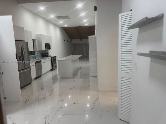 Foto del edificio - 2671 Parkview Dr S