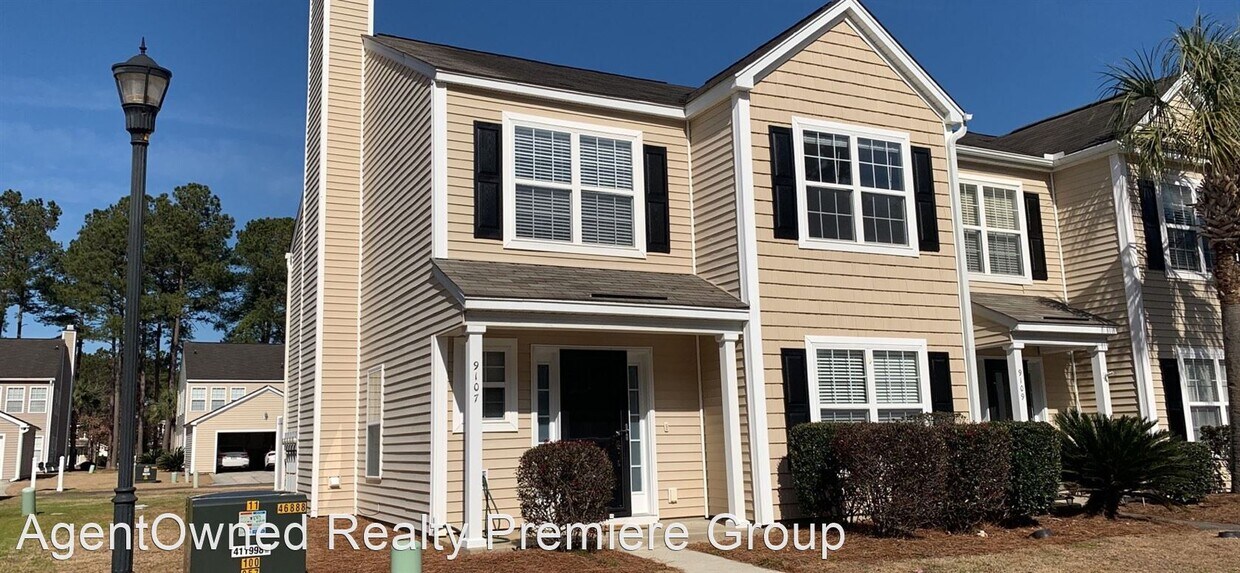 3 br, 2.5 bath House 9107 Maple Grove Drive House Rental in