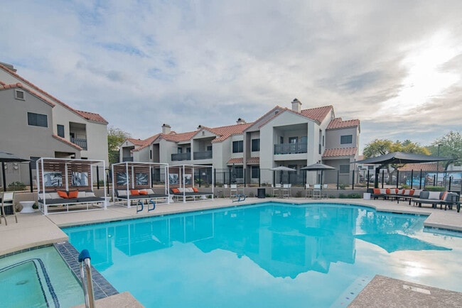 Foto del edificio - 7900 E Princess Dr