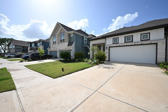 Foto del edificio - 1535 Cathedral Bend Drive