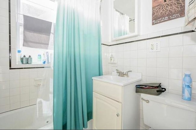 baño1 - 16 Falkland St