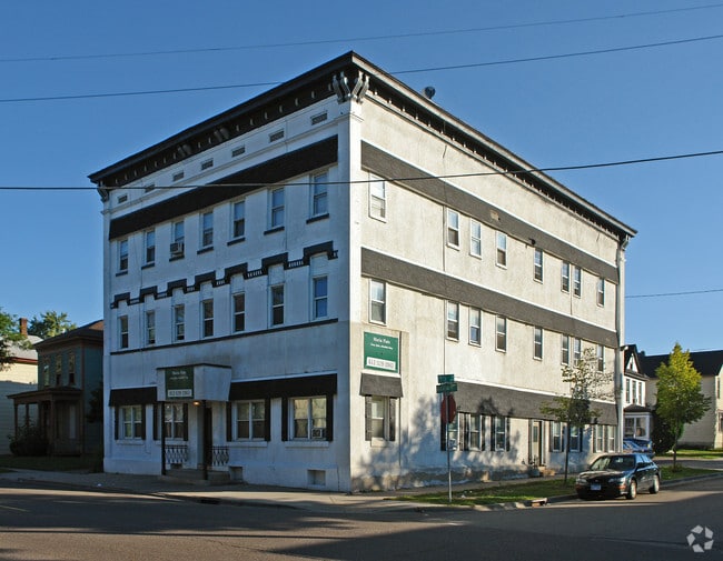 Building Photo - 348 Maria Ave