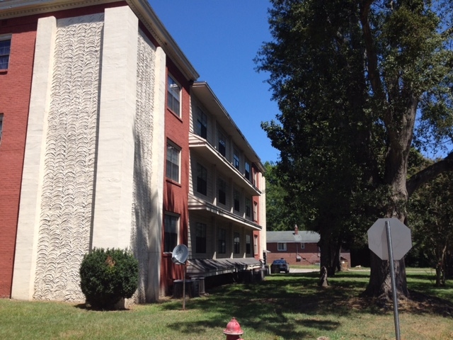 Foto del edificio - Walnut Square Apartments