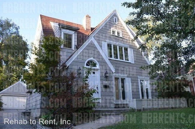 Foto del edificio - 3 br, 1.5 bath House - 711 Wicklow Place