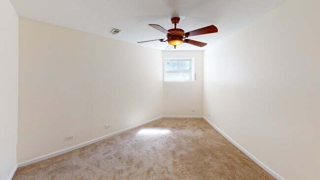 Building Photo - 5445 S Indiana Ave