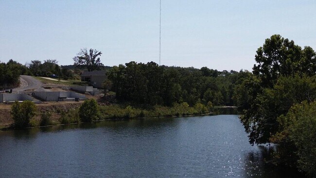 Building Photo - 140 Sunset Cove
