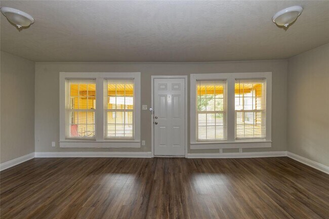 Foto del edificio - 757 Greeves Ave