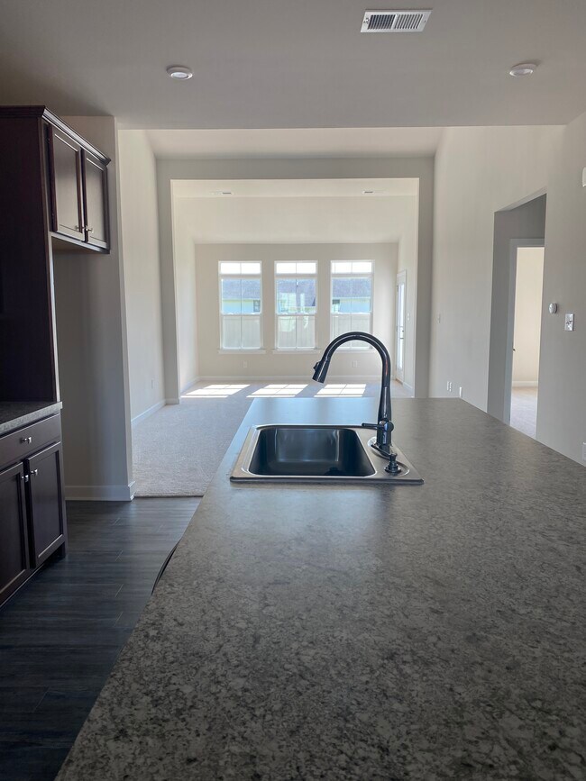 Building Photo - 18034 Seaview Ln