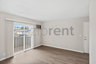Building Photo - Unit 109