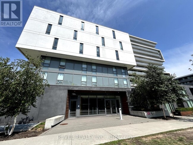 Building Photo - 160-160 Flemington Rd
