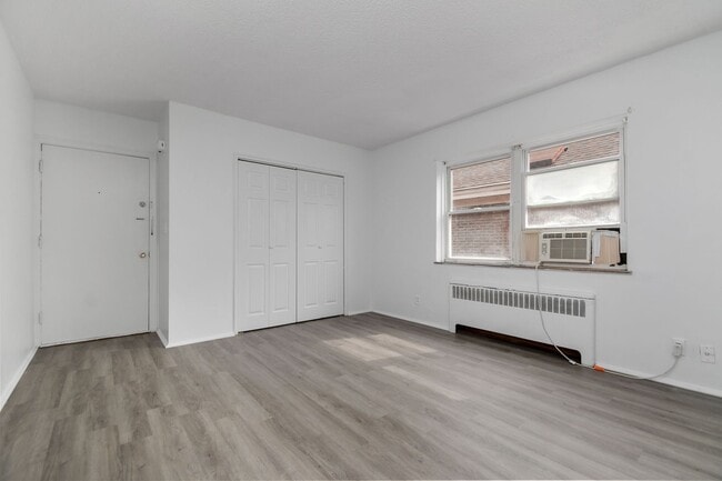 Building Photo - 618 Probasco