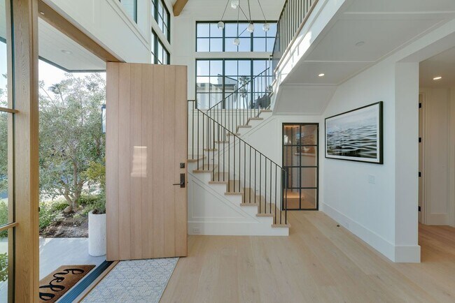 Foto del edificio - 2820 Bayview Dr