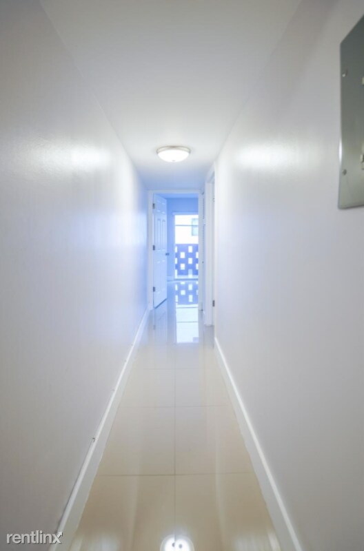 Foto del edificio - 1986 Biarritz Dr