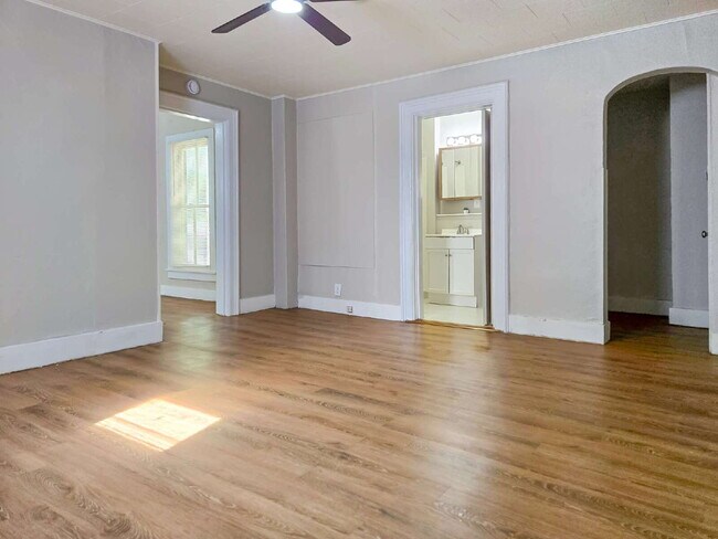 Foto del edificio - A Fresh Start — Newly Remodeled Studio Apartment