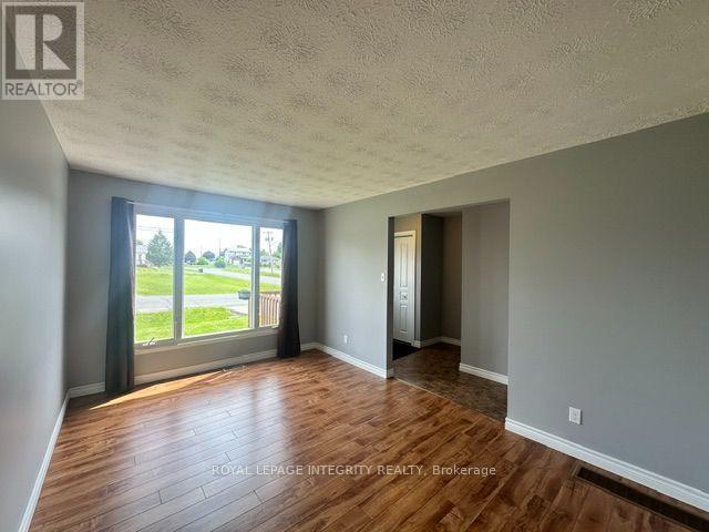 Building Photo - 3150 Poirier Ave